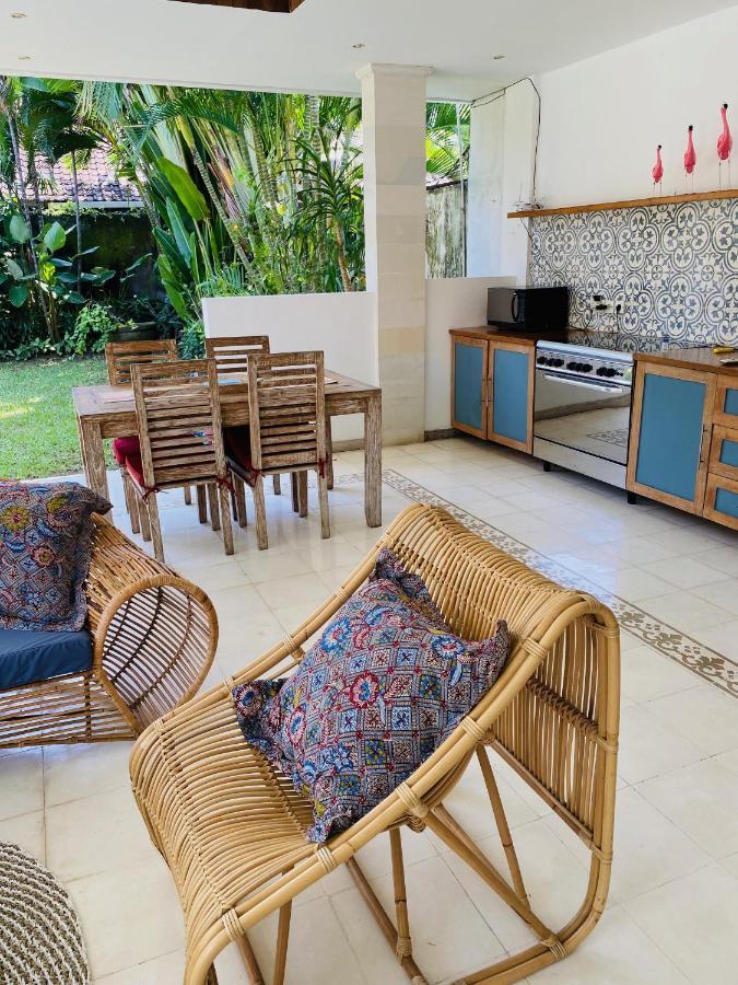 Villa Biru - 500M Batubelig Beach Canggu  Luaran gambar