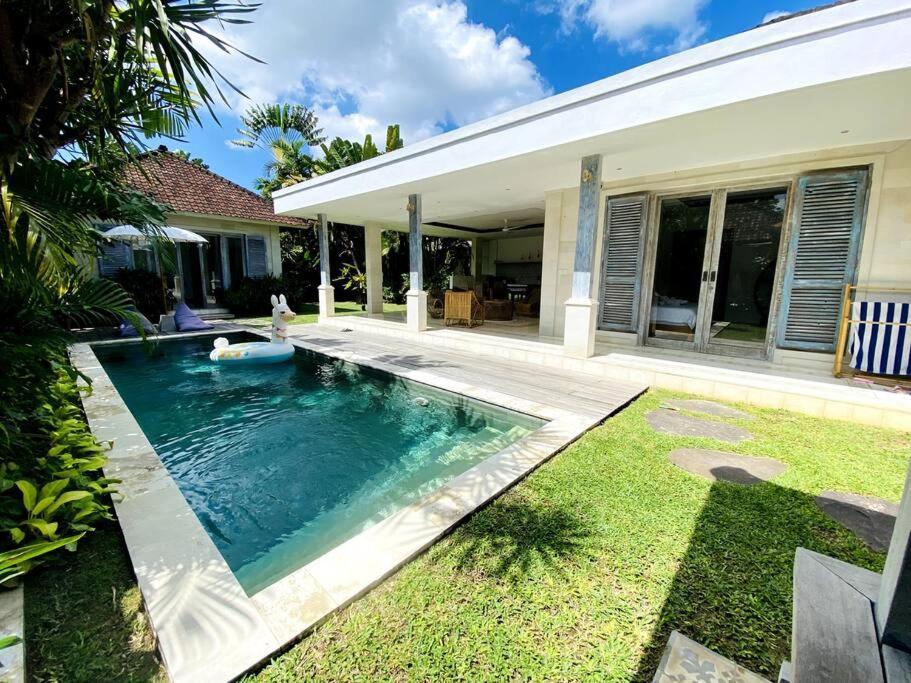 Villa Biru - 500M Batubelig Beach Canggu  Luaran gambar