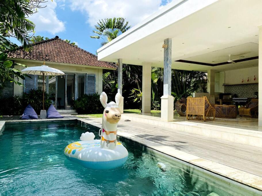 Villa Biru - 500M Batubelig Beach Canggu  Luaran gambar